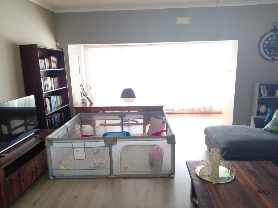 4 Bedroom Property for Sale in Bothasrus Eastern Cape